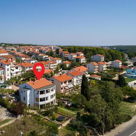 Apartment Gorgeous In With House Sea View Pula